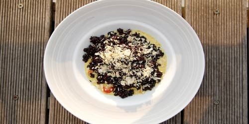Rizoto Integral Me Pulë Dhe Salcë Curry - Menu Item